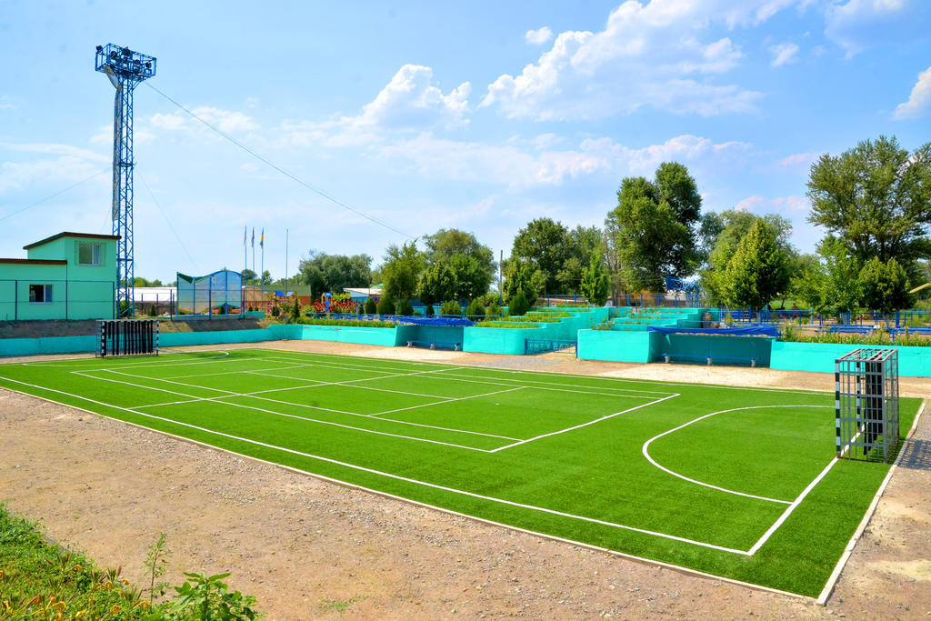 Slavutich Otel Nova Kakhovka Dış mekan fotoğraf