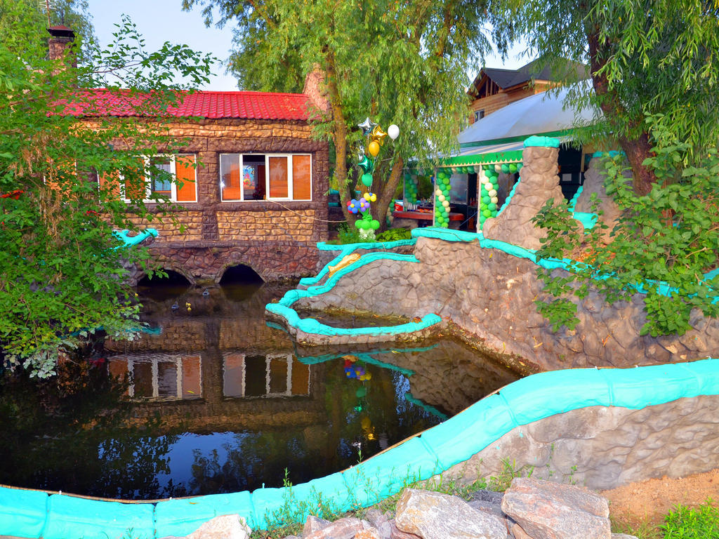 Slavutich Otel Nova Kakhovka Dış mekan fotoğraf