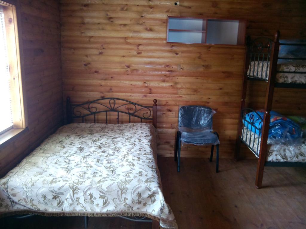 Slavutich Otel Nova Kakhovka Oda fotoğraf