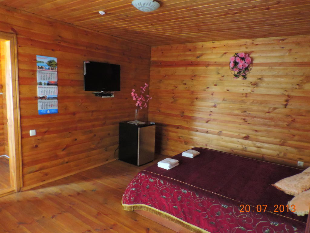 Slavutich Otel Nova Kakhovka Oda fotoğraf