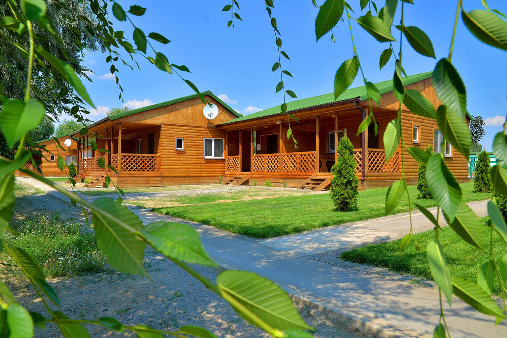 Slavutich Otel Nova Kakhovka Dış mekan fotoğraf