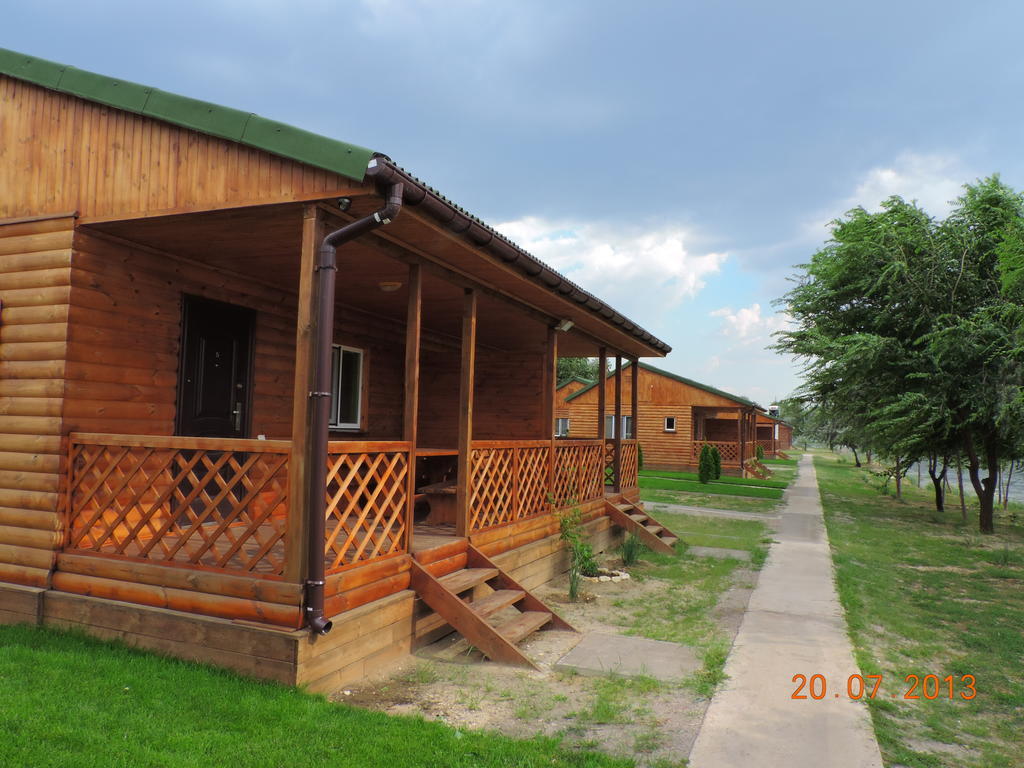 Slavutich Otel Nova Kakhovka Dış mekan fotoğraf